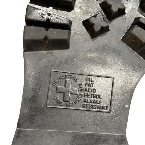 Dr. Martens Chelsea 2976 Quad Platform Bootie Women’s SZ 7 White Leather - Picture 9 of 11